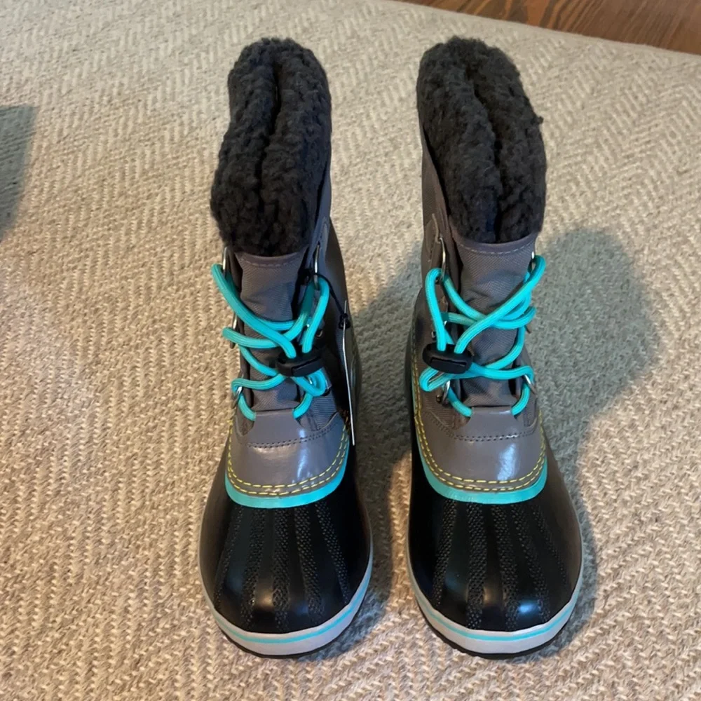 NIB Sorel Kids Yoot PAC Nylon Quarry Dolphin Boot 7